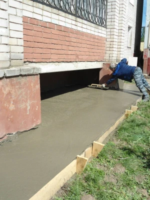 Эксплуатация и обслуживание отмостки вокруг дома