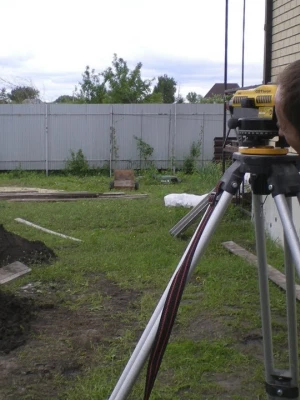 Фотофиксация подготовительных работ перед ремонтом фундамента